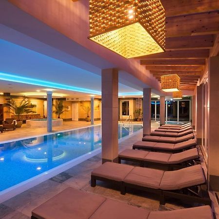 Hotel Honti Wellness Es Konferencia Szalloda วิเชกราด ภายนอก รูปภาพ