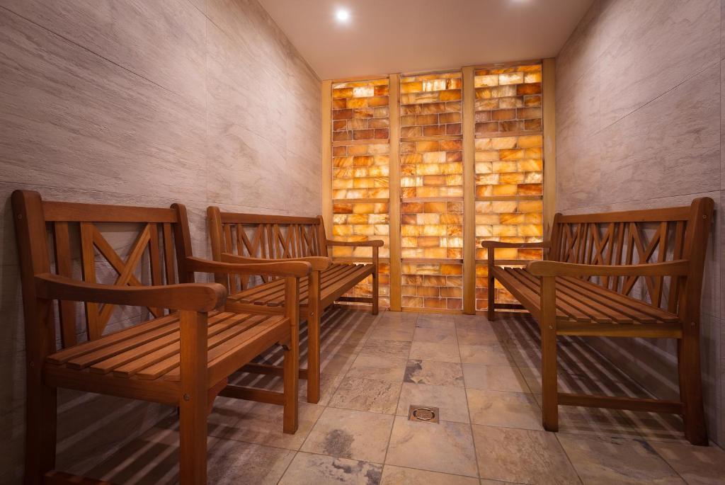 Hotel Honti Wellness Es Konferencia Szalloda วิเชกราด ภายนอก รูปภาพ